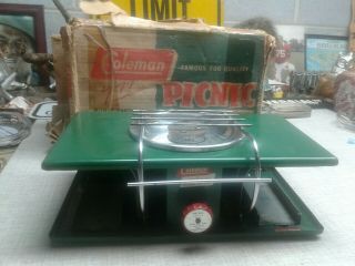 Vintage Coleman Picnic Stove Model 5402 Lp Gas Box