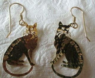 Vintage Wild Bryde Kitty Cat Dangle Earrings Gold Tone 2