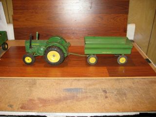 Vintage Ertl John Deere Die - Cast Toy Farm Tractor With Trailer Wagon