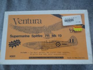 Vintage Ventura Supermarine Spitfire Pr Mk 19 1/72 Scale Model Kit V0501