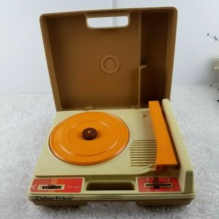 Vintage 1978 Fisher Price Record Player In Carrying Case Euc Size L