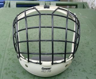 Vtg Cooper Xl7 Fg Hockey Goalie Helmet Cage Sr Small Size
