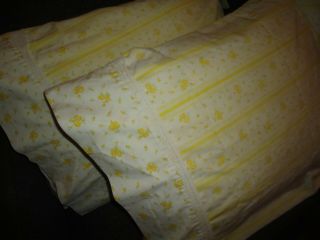 Vintage Jcp Penney Yellow Cottage Lace Stripe Floral (pair) Queen Pillowcases