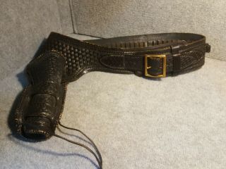 Vintage Unmarked Woven Leather Holster Belt.