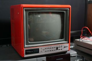 Zenith D0920d 9 " Portable Color Tube Crt Television Tv Bright Red Cube