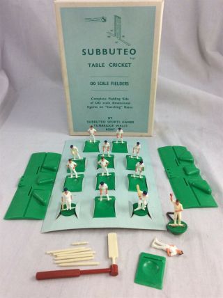 Vintage Subbuteo Table Cricket 00 Scale Fielders - England