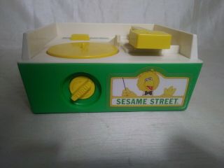 Vtg Fisher Price SESAME STREET Music Box RECORD PLAYER 5 Records Wind Up Toy 2