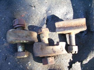VINTAGE ALLIS CHALMERS B & C TRACTOR - 3 REAR WHEEL CLAMPS & BOLTS 2