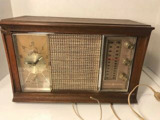 Vintage Ge General Electric Long Range Am/fm Alarm Clock Radio Model C - 540a C5