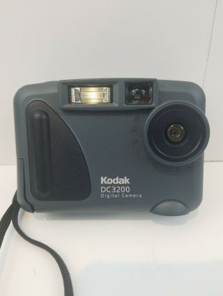 Vtg Kodak DC3200 Digital Camera 1.  0 Megapixel 2X Digital Zoom 2