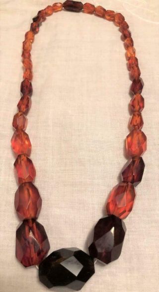Vtg Chunky Cherry & Butterscotch Amber Lucite Faceted Graduated Bead Necklace
