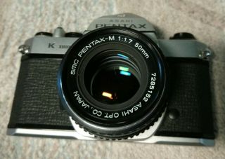 Pentax Asahi K1000 35mm SLR Film Camera Pentax - M 1:1.  7 50mm Lens 2
