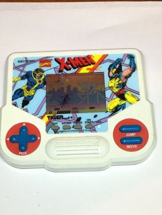 Vintage 1992 Tiger Electronics X - Men Marvel Comics Handheld Video Game