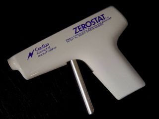 Vintage White Discwasher Zerostat Vinyl Lp Anti - Static Gun