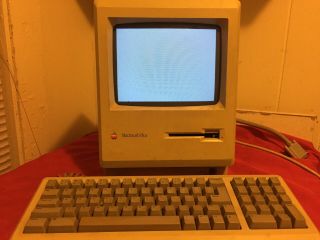 Vintage Apple Macintosh Plus 1mb Computer Model M0001a