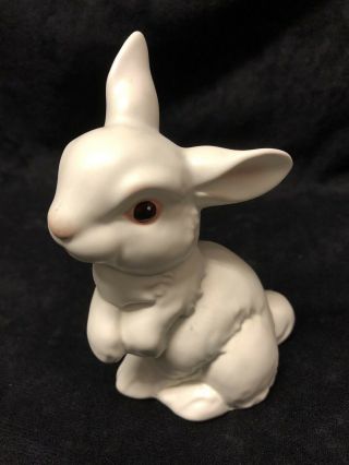 Vintage Goebel Hummel White Bunny Rabbit Figurine Pink Eyes 1984