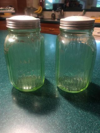 Vintage Uranium Green Depression Vaseline Glass Shaker Jar Spice Hoosier Ribbed.