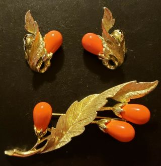 Vintage Sarah Coventry " Bittersweet " Earrings & Pin Set Coral & Goldtone Leaves