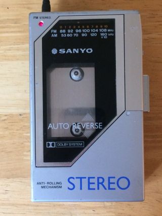 Vintage Sanyo M - G98d Stereo Radio Cassette Player Portable Walkman Collectible