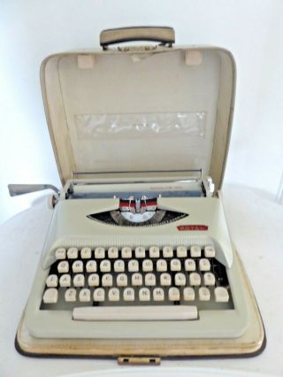 Vintage Cream Royalite 120 Portable Typewriter With Case And Key 1960 