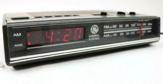 Vintage General Electric Ge Woodgrain Walnut Digital Alarm Clock Radio 7 - 4624b