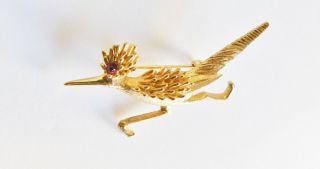 Vintage Boucher Gold Tone Road Runner Figural Bird Red Eye Pin Brooch