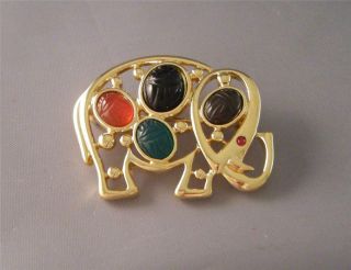 Vtg Carved Gemstone Scarab Beetle Elephant Gold Tone Brooch Pin 1.  5 " Signed W
