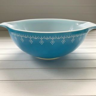 Pyrex Snowflake Blue Garland Cinderella Mixing Bowl 444 Vintage 4 Quart