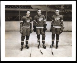1 - 8 X 10 Vintage Photo Of The First Year Detroit Red Wings 1932 - 33