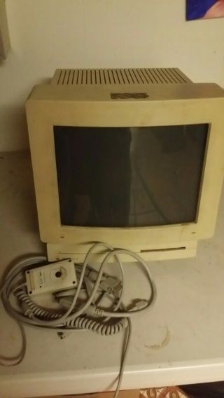 Vintage Apple Macintosh Lc M0350 Computer W/ Monitor & Mouse (no Power)