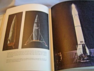 HISTORY OF ROCKETRY & SPACE TRAVEL BY WERNHER VON BRAUN & ORDWAY 1966 1ST 6