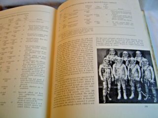 HISTORY OF ROCKETRY & SPACE TRAVEL BY WERNHER VON BRAUN & ORDWAY 1966 1ST 7