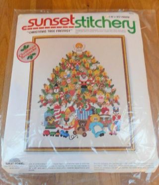 Vintage Sunset Stitchery CHRISTMAS TREE FANTASY Crewel Stamped Fabric & Inst 5