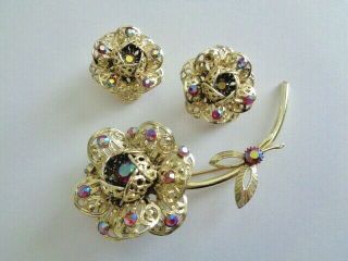 Vintage Sarah Coventry Pin Brooch / Clip Earrings Set Fashion Flowers