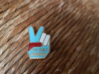 West Ham United Up The Hammers Vintage Coffer Lapel Pin Badge