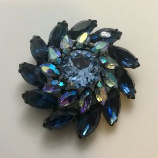 Vintage Crystal Flower Brooch Gorgeous Shades Of Blue Unsigned Well Made Pin