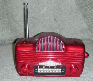 Vintage Portable Battery Powered Tucky Accent Am/fm Radio Art Deco Classic
