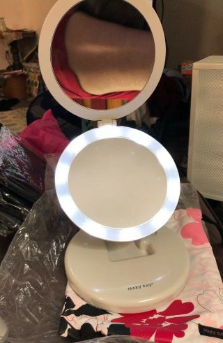 Vtg Mary Kay Lighted Vanity Mirror Magnifying Folding Portable Table Top