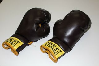 Vintage Pair Everlast Brown Leather Boxing Gloves 12 Oz Model 2624 Made In Usa