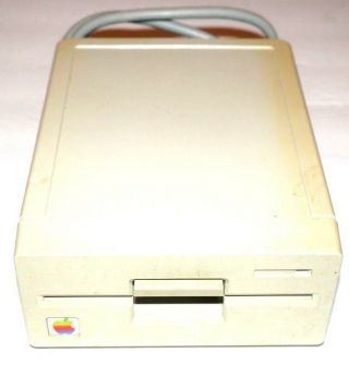 Apple Vintage 5.  25 " External Floppy Drive Model: A9m0107