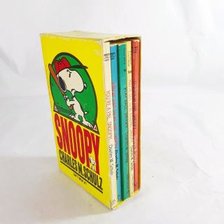 Snoopy Charles Schulz Gift Box 1 Peanuts 5 Books Boxed Set Vintage 1950s