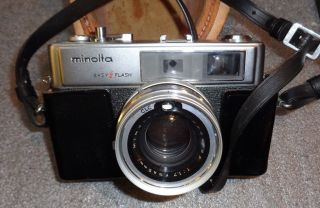 Minolta Easy Flash Ho - Matic 9 film camera with lens and case 2