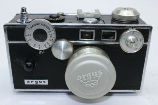 Argus C2 50/3.  5 Cintar Vintage Rangefinder Film Camera W/case