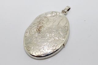 A Very Heavy Vintage C1975 Sterling Silver 925 Floral Locket Pendant 13130