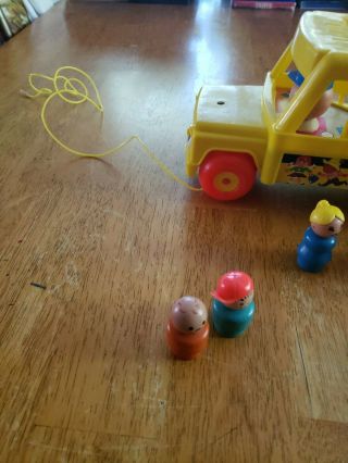 Vintage Fisher - Price Little People School Bus pull toy with 7 Wooden People 2