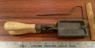 Vintage E2 Reading Instrument Co.  Lead Sinker Weight Fishing Mold