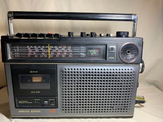 Vintage Sanyo Model M9800t Radio Cassette Recorder W/ Fm 5 Bands - Read