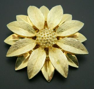 Sarah Coventry Sunflower Sun Daisy Flower Large Pin Brooch Gold Tone Vintage