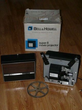 Vintage Bell & Howell 8 Model 198 L Movie Motion Picture Projector