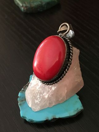 Vintage Native American Red coral Sterling Silver Pendant 8.  5 g 4